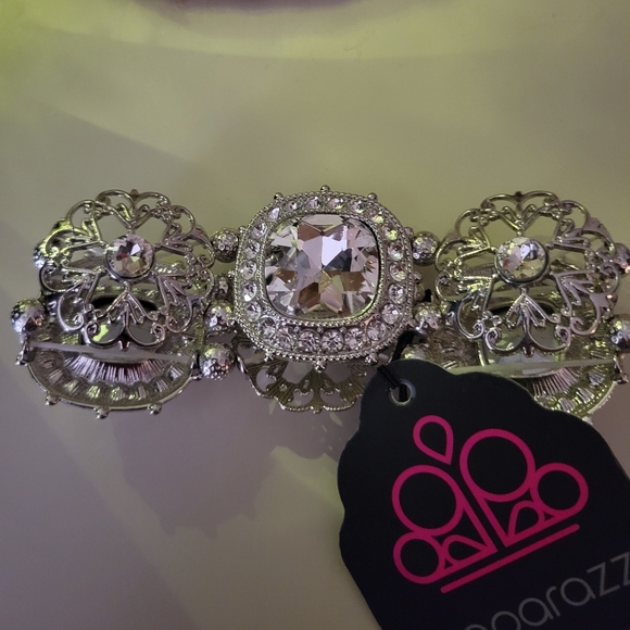 paparazzi Jewelry - Paparazzi Silver Statement Bracelet